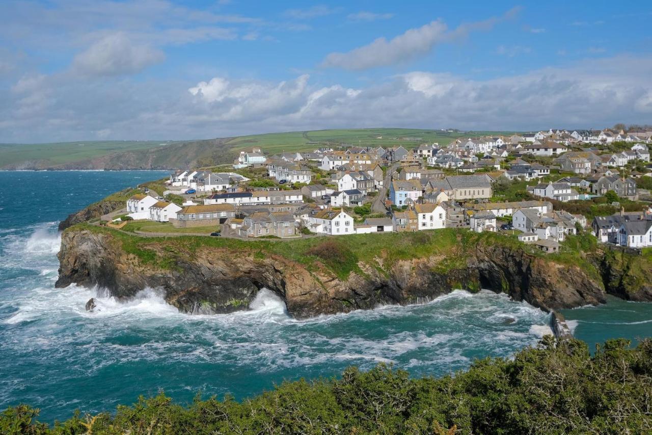 Polrunny Farm Sloe Cottage With A Sea View ボスキャッスル エクステリア 写真
